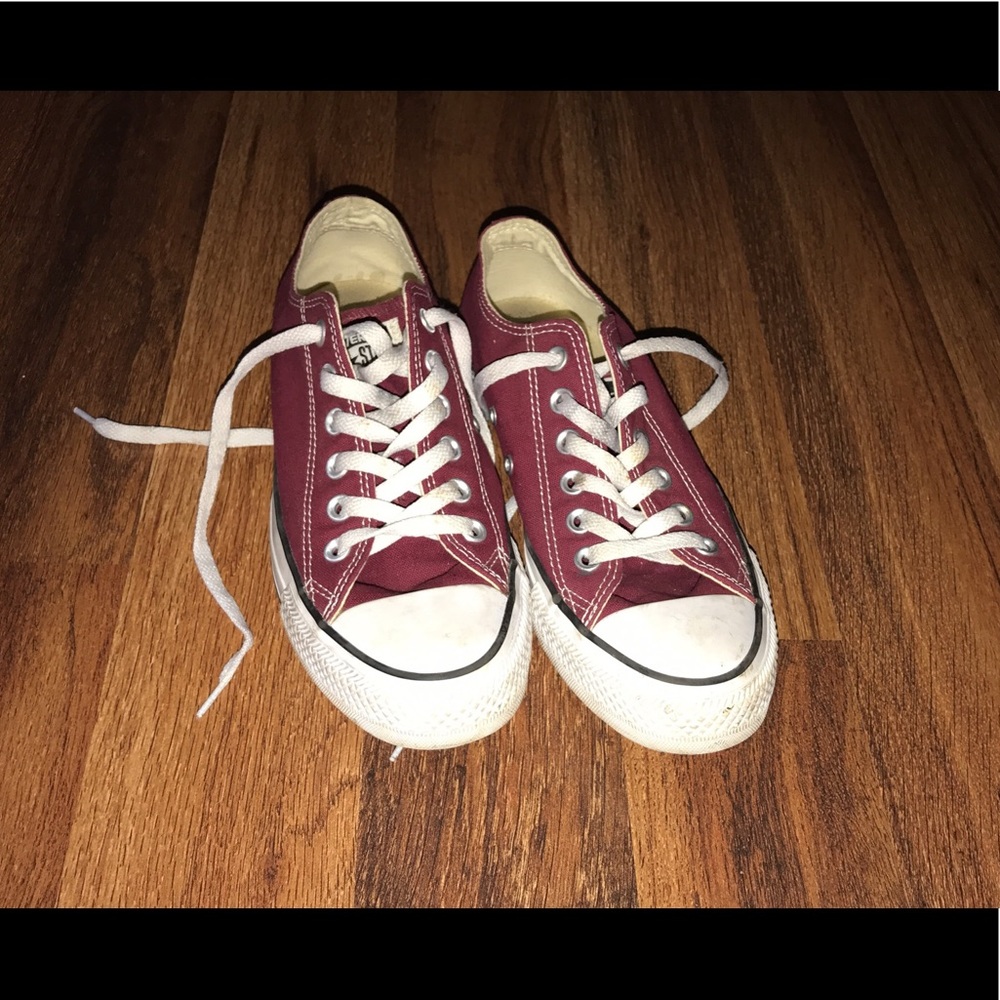 Maroon converse